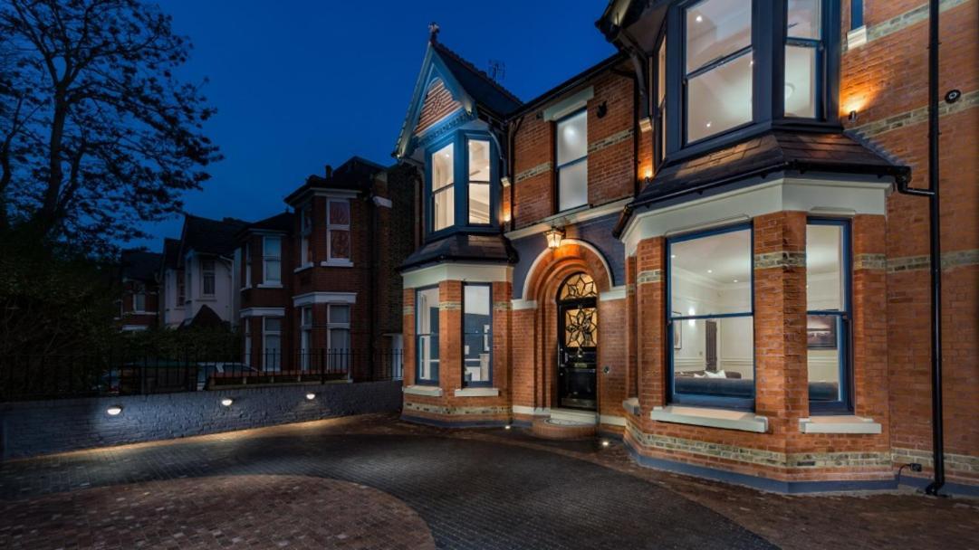 일링 Dream House London With Gym, Cinema And Housekeeper 빌라 외부 사진